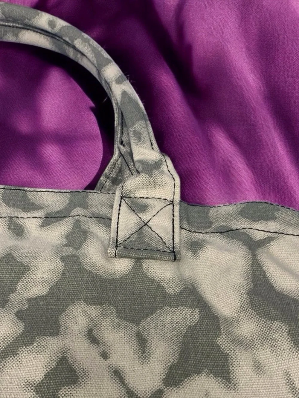 🦸‍♀️ALO Yoga Grey Tie-Dye Canvas Tote🦸‍♀️